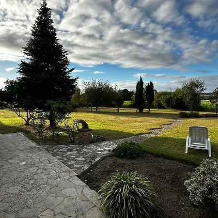 Kastellbriant Vakantiehuis Saint-Aubin-des-Châteaux
